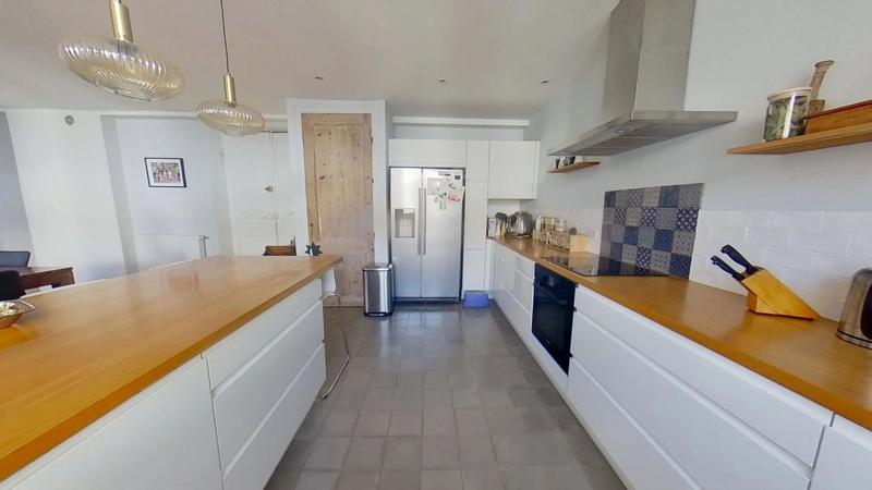 Duplex - 182 m² - 6 pièces