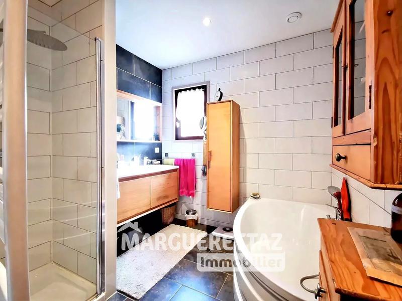 Maison - 102 m² - 5 pièces