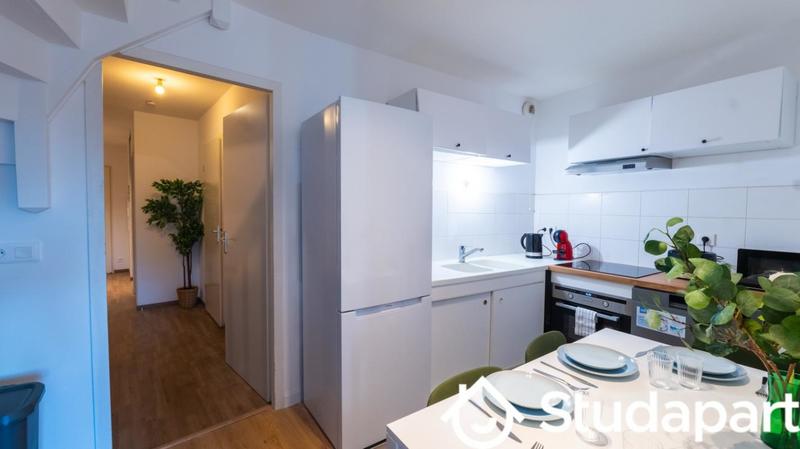 Chambre - 10 m² - 1 pièce