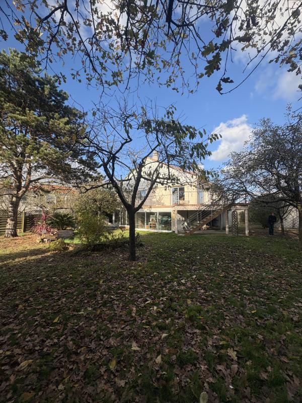 Maison - 135 m² - 10 pièces