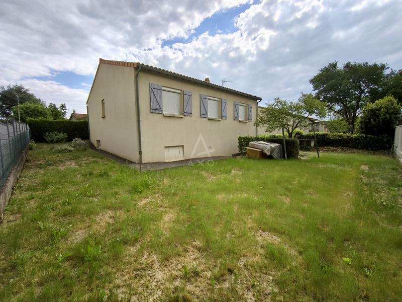 Maison - 96 m² - 4 pièces