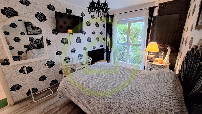 Maison - 173 m² - 9 pièces