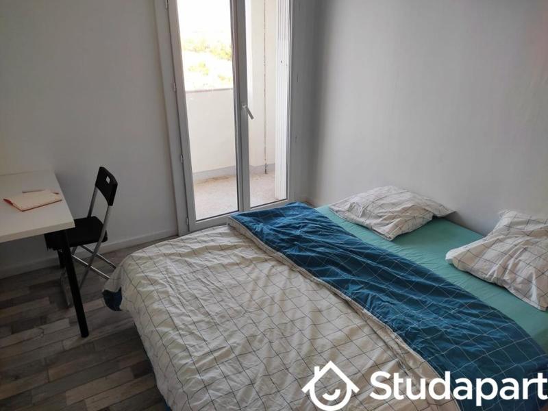 Chambre - 11 m² - 1 pièce