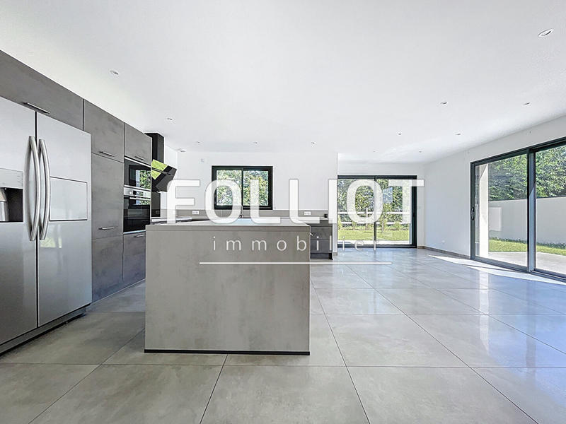 Maison - 160 m² - 6 pièces