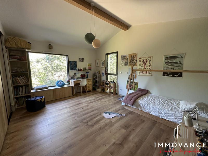 Maison contemporaine - 264 m² - 6 pièces