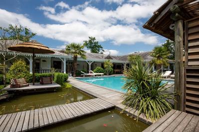 Maison - 251 m² - 10 pièces