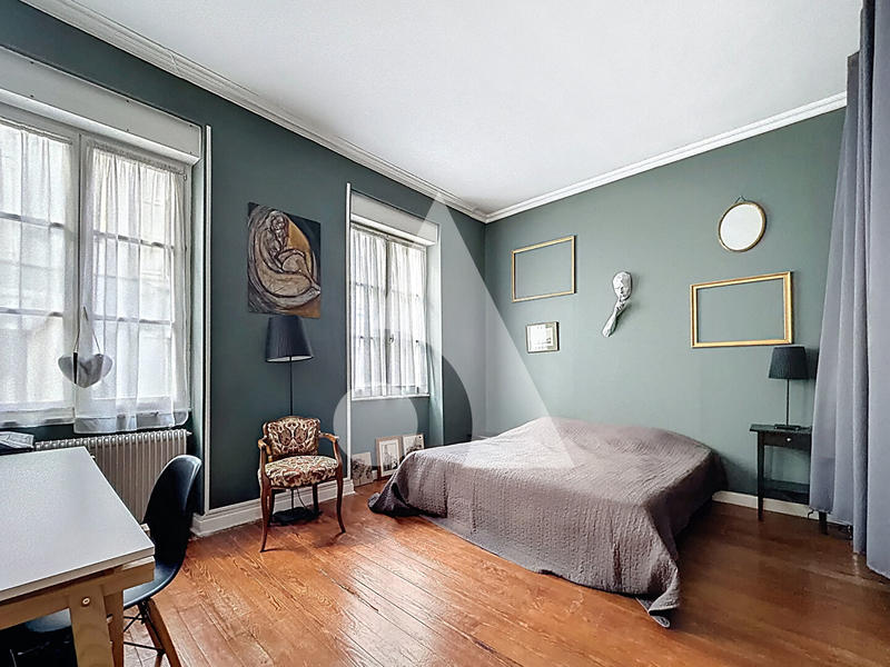 Appartement - 250 m² - 10 pièces