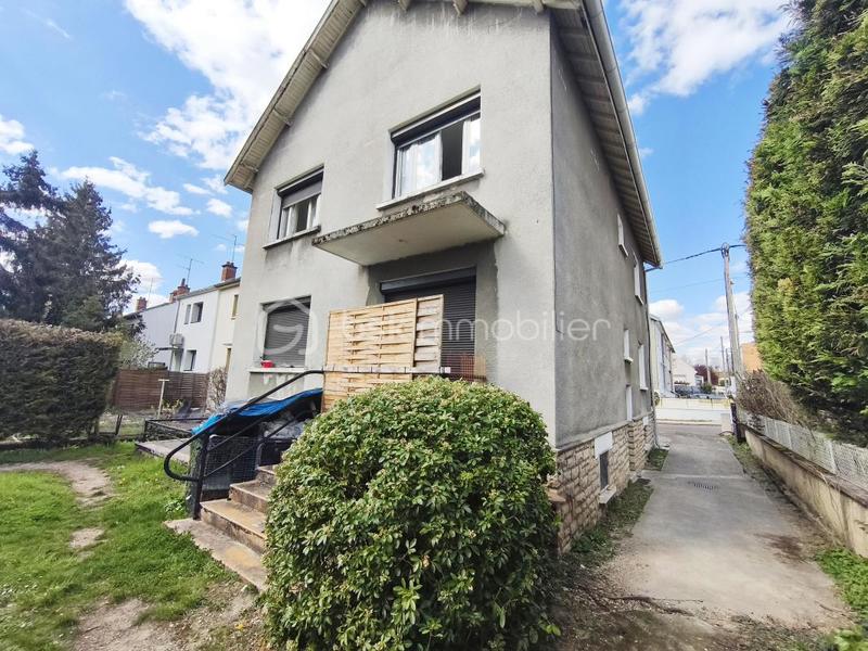 Maison en pierre - 270 m² - 13 pièces