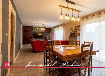 Maison - 165 m² - 7 pièces