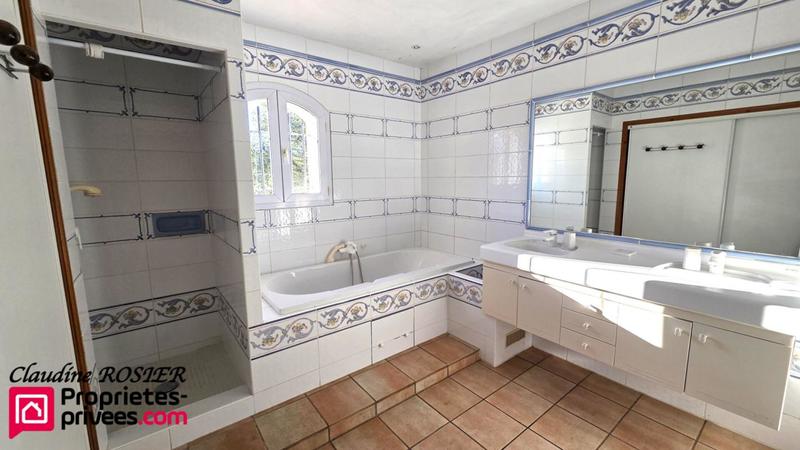 Villa - 190 m² - 8 pièces