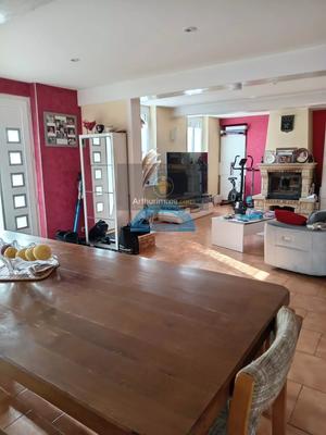 Maison - 122 m² - 6 pièces