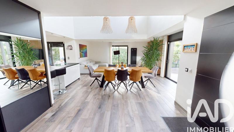 Maison de maîtres - 140 m² - 6 pièces