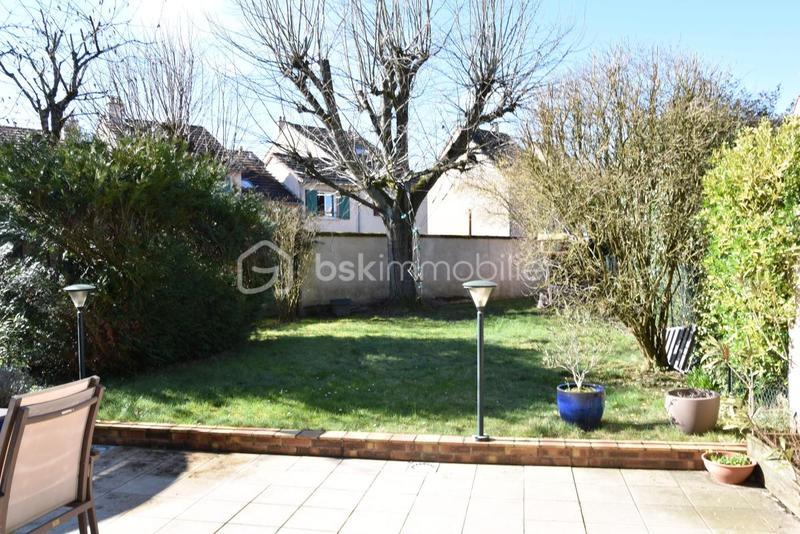 Maison - 102 m² - 5 pièces