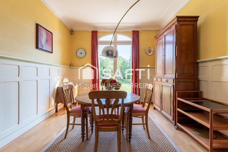 Maison - 206 m² - 10 pièces