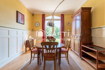 Maison - 206 m² - 10 pièces