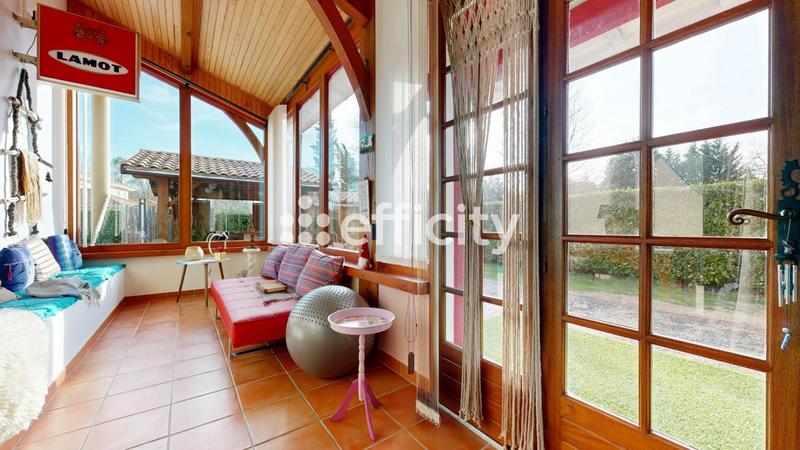 Maison - 185 m² - 6 pièces