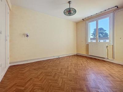 Appartement - 77 m² - 4 pièces