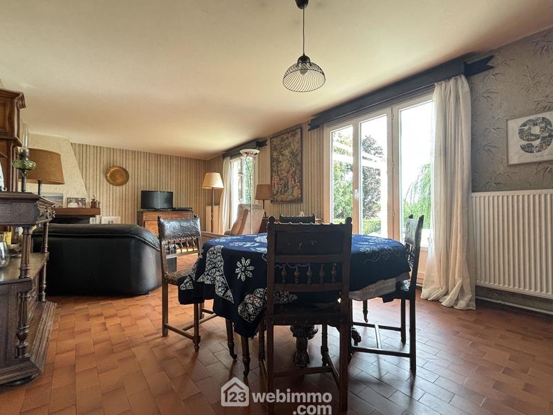 Maison - 206 m² - 11 pièces