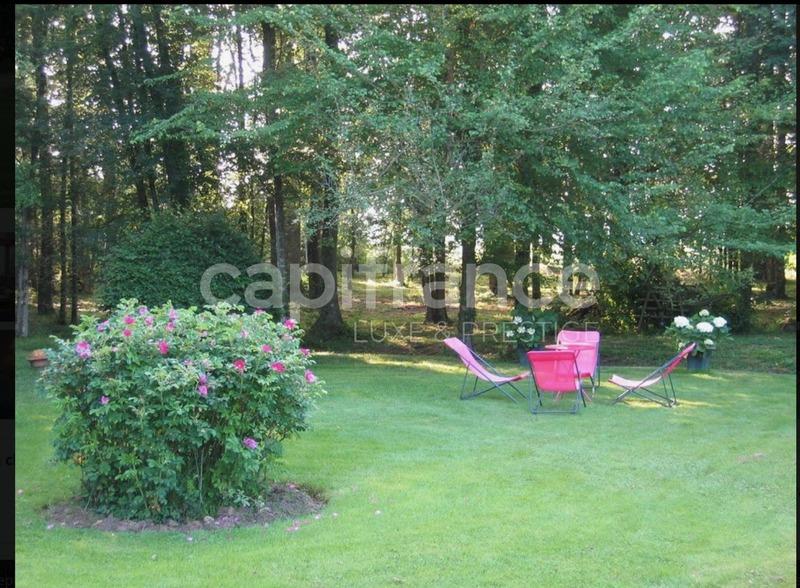 Propriété - 393 m² - 13 pièces