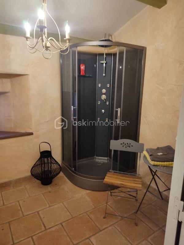 Demeure - 200 m² - 8 pièces