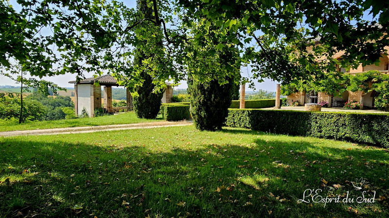 Bastide - 301 m² - 9 pièces