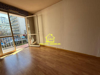 Appartement - 82 m² - 5 pièces
