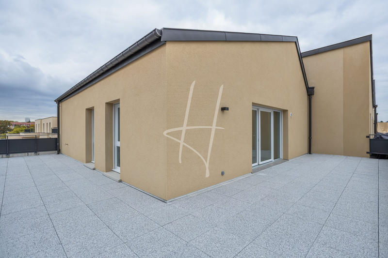 Appartement - 105 m² - 5 pièces