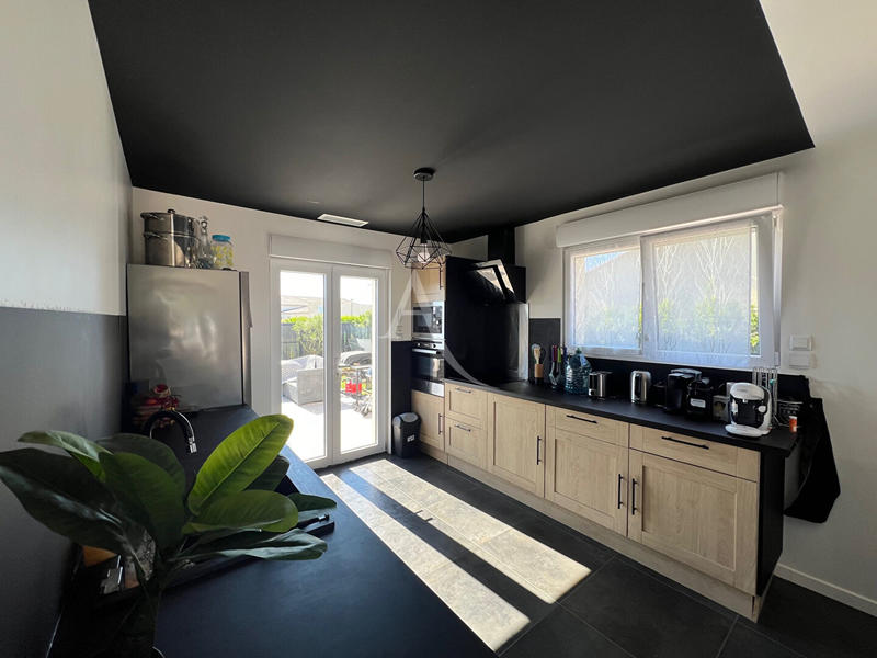 Maison - 83 m² - 4 pièces