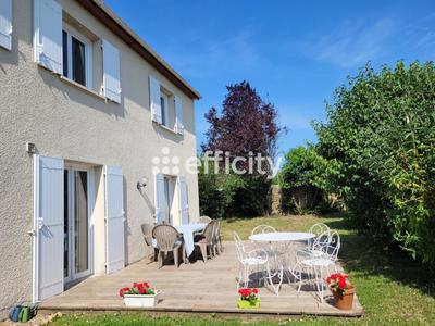 Maison - 206 m² - 9 pièces