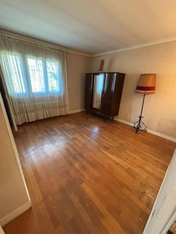 Pavillon - 186 m² - 6 pièces