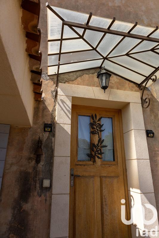 Maison - 980 m² - 5 pièces