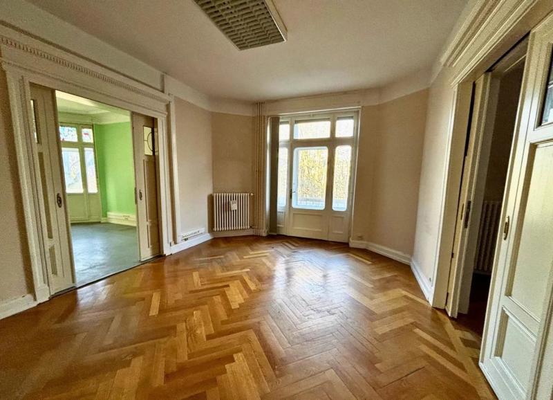 Appartement - 212 m² - 6 pièces