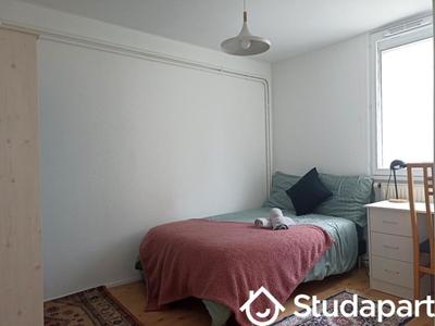 Chambre - 12 m² - 1 pièce