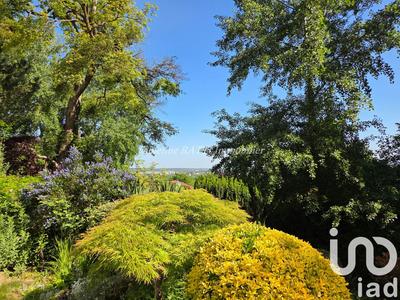 Maison - 410 m² - 9 pièces