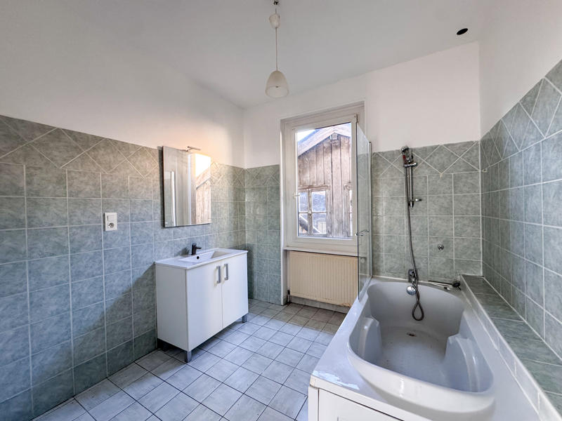 Immeuble - 145 m² - 7 pièces