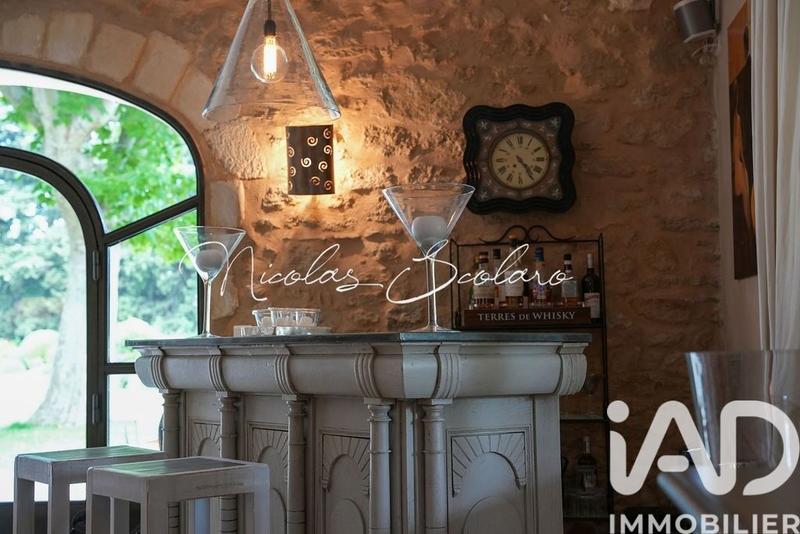 Maison - 310 m² - 8 pièces