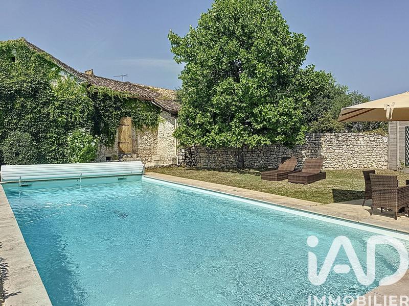 Maison de village - 260 m² - 8 pièces