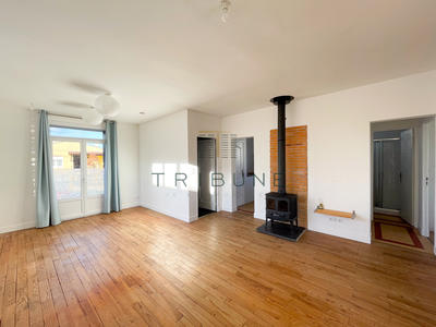 Maison - 80 m² - 6 pièces