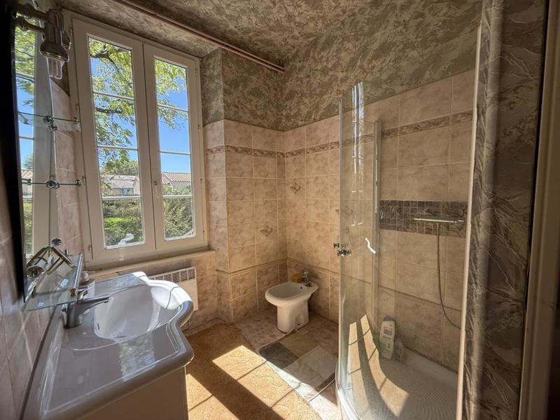 Maison - 295 m² - 9 pièces