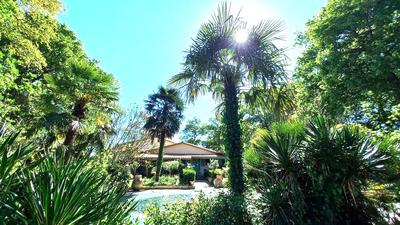 Propriété - 244 m² - 7 pièces