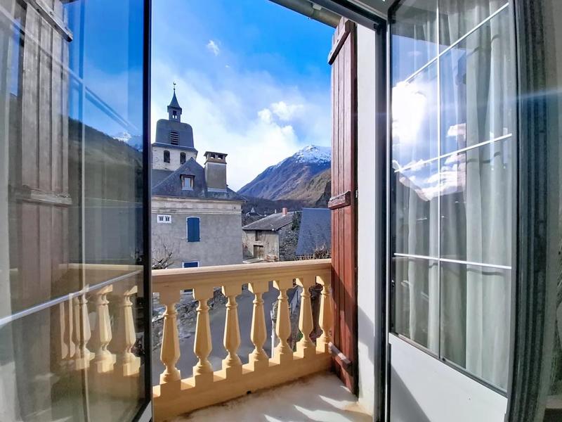 Maison - 102 m² - 6 pièces