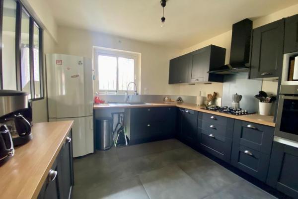 Maison - 140 m² - 6 pièces