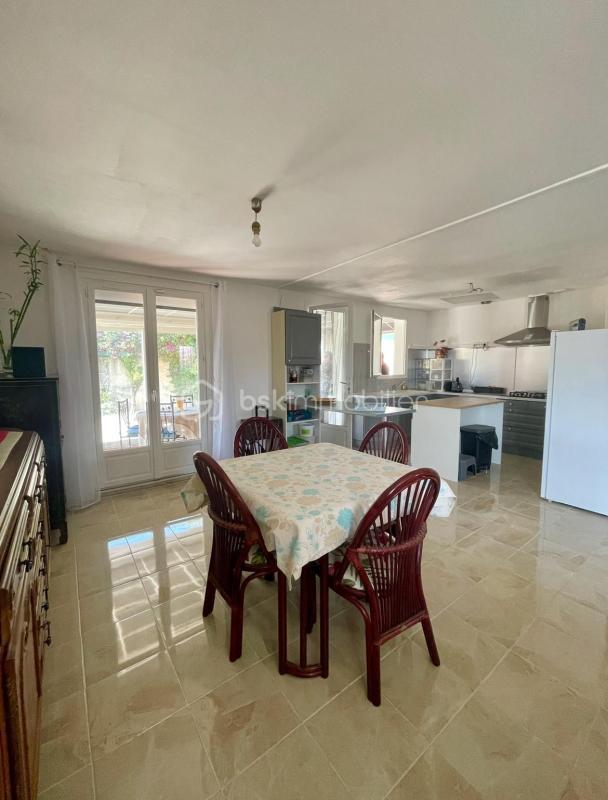 Maison - 97 m² - 4 pièces