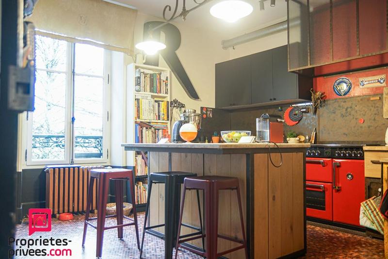 Maison - 320 m² - 10 pièces