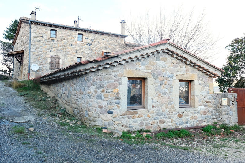 Propriété - 330 m² - 14 pièces