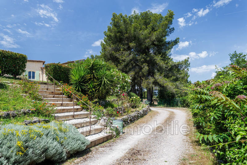 Maison - 294 m² - 5 pièces