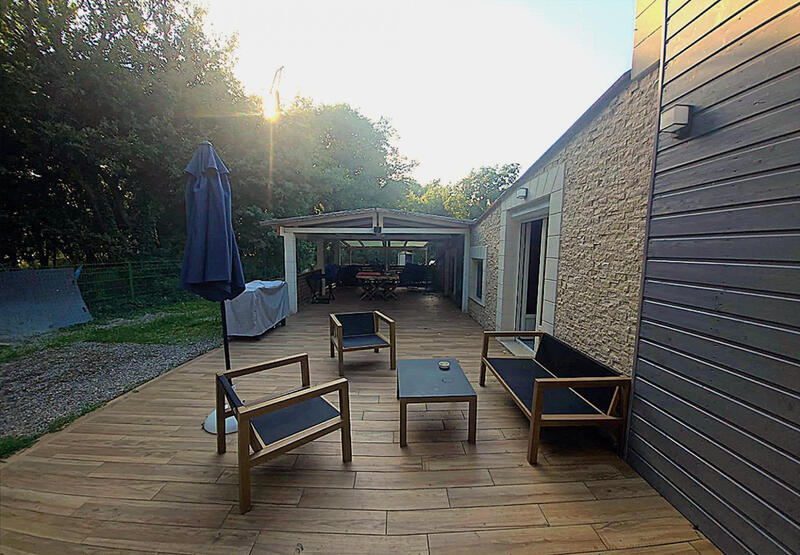 Maison - 215 m² - 9 pièces