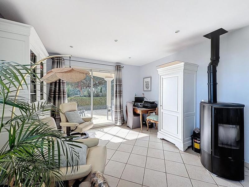 Villa - 310 m² - 5 pièces