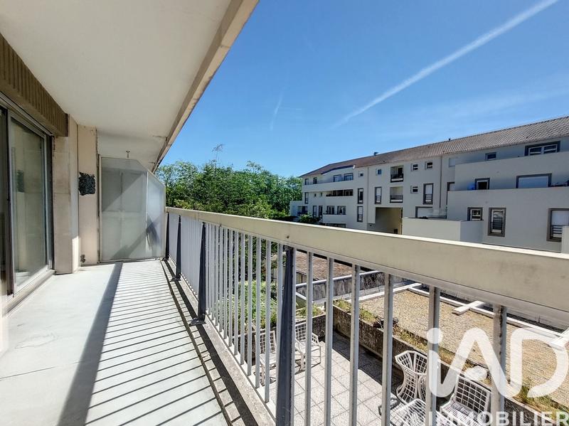 Studio - 25 m² - 1 pièce