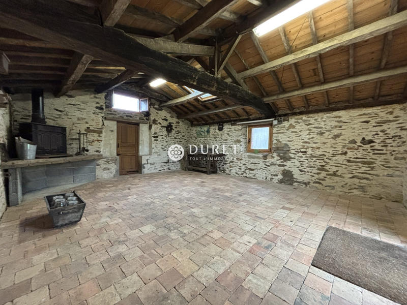 Maison - 210 m² - 5 pièces